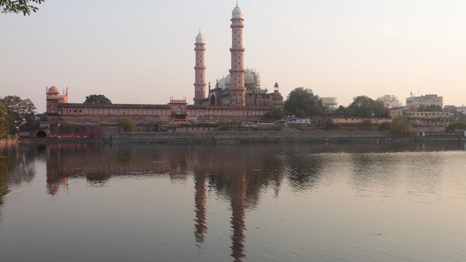 Taj-ul-Masajid mosque reflected in a lake in Bhopal