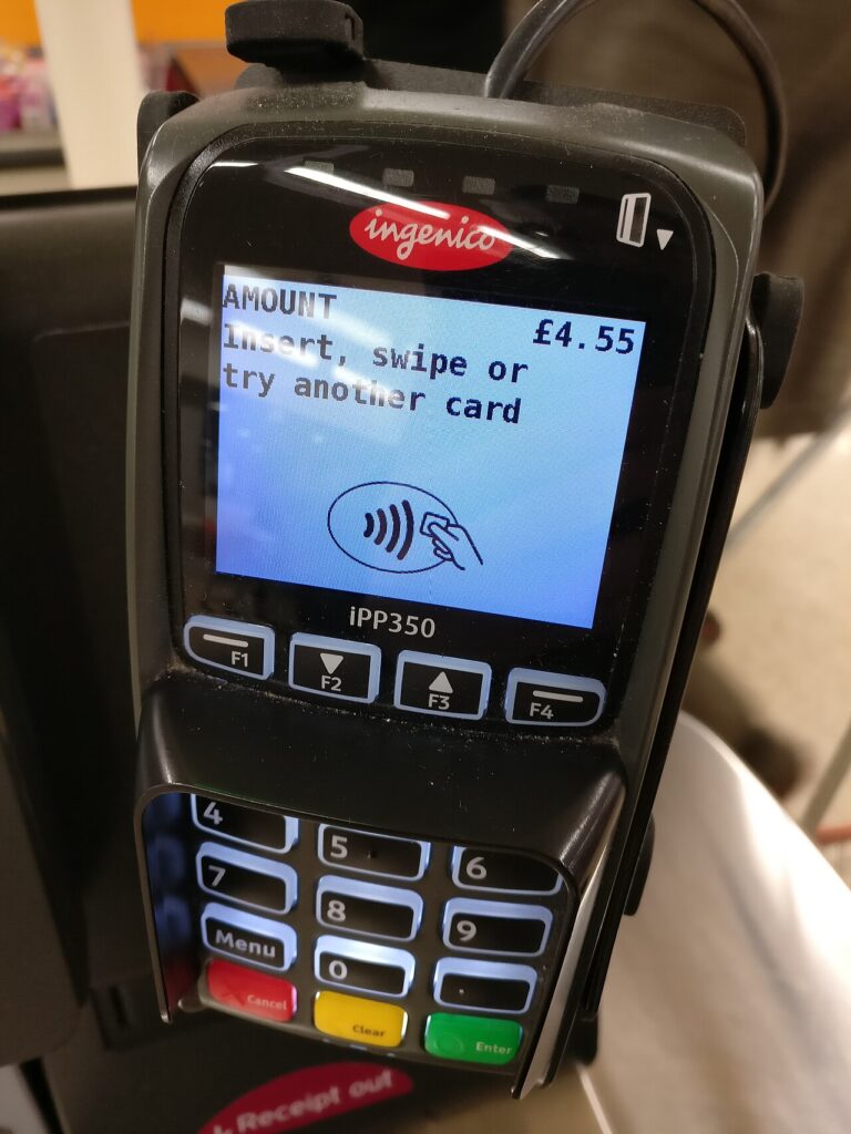 Apple Pay Launches in India: How Families Can Start Using It With Axis Bank Cards