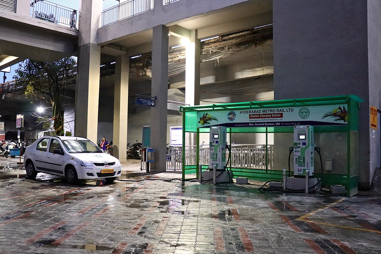 Electric Cars Launching in India This Month: Volvo EX90, ES90 and More