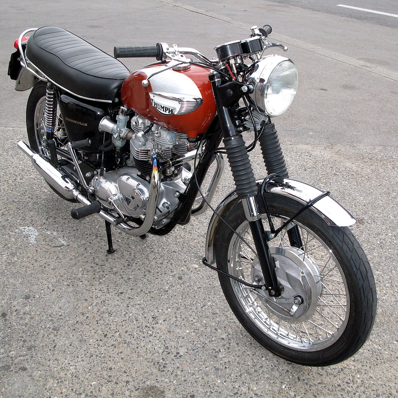 New Bikes Launched This Week: Honda XR300, Triumph Bonneville T40, Aprilia SXR GT